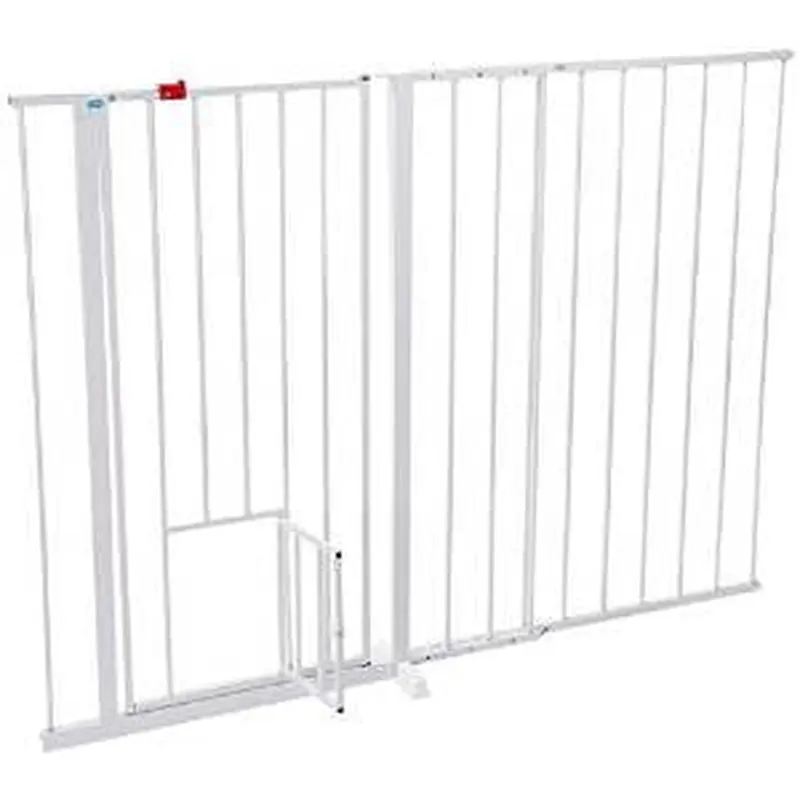 Carlson Maxi Extra Tall Walk Through Gate W/Pet Door 