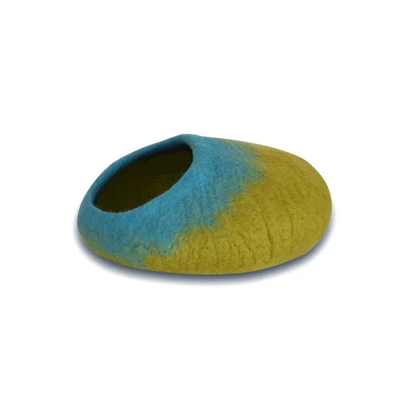 Distinctly Himalayan Pet Cave Ombre Green & Teal