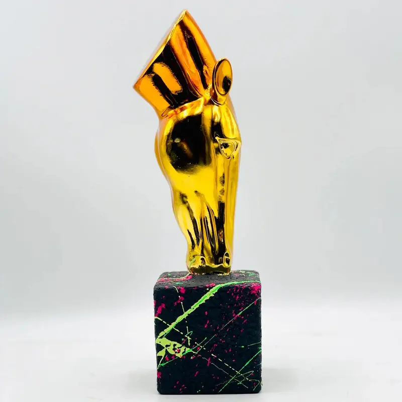 Noble Luxe Chrome-Plated Horse Statue